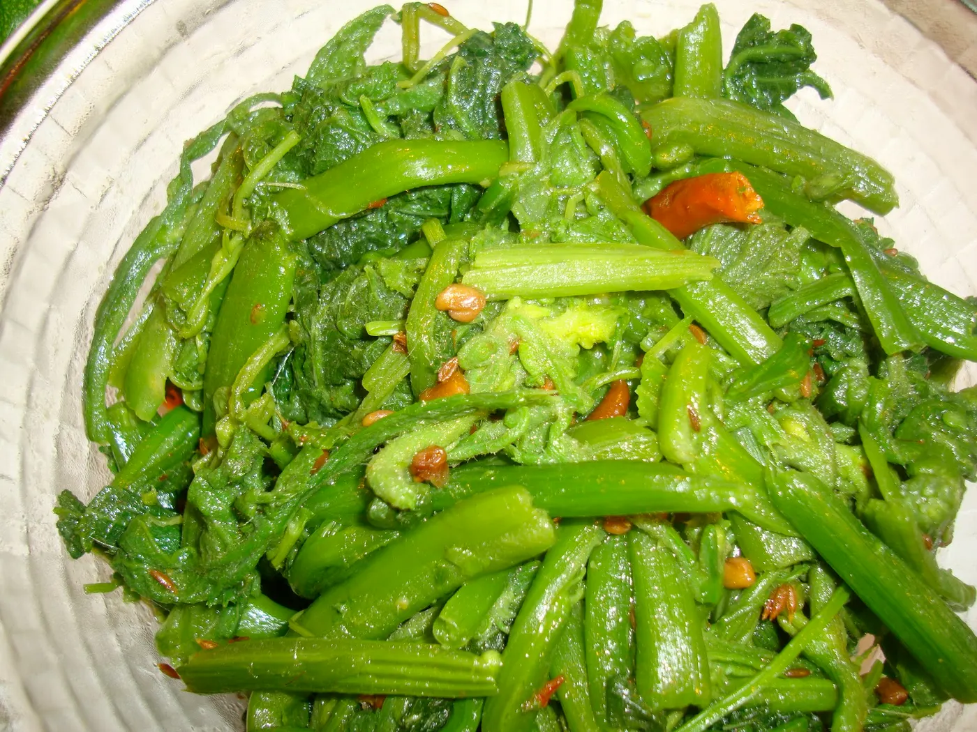 Final product.....cooking time is minimal - the shoots are very soft and delicious.