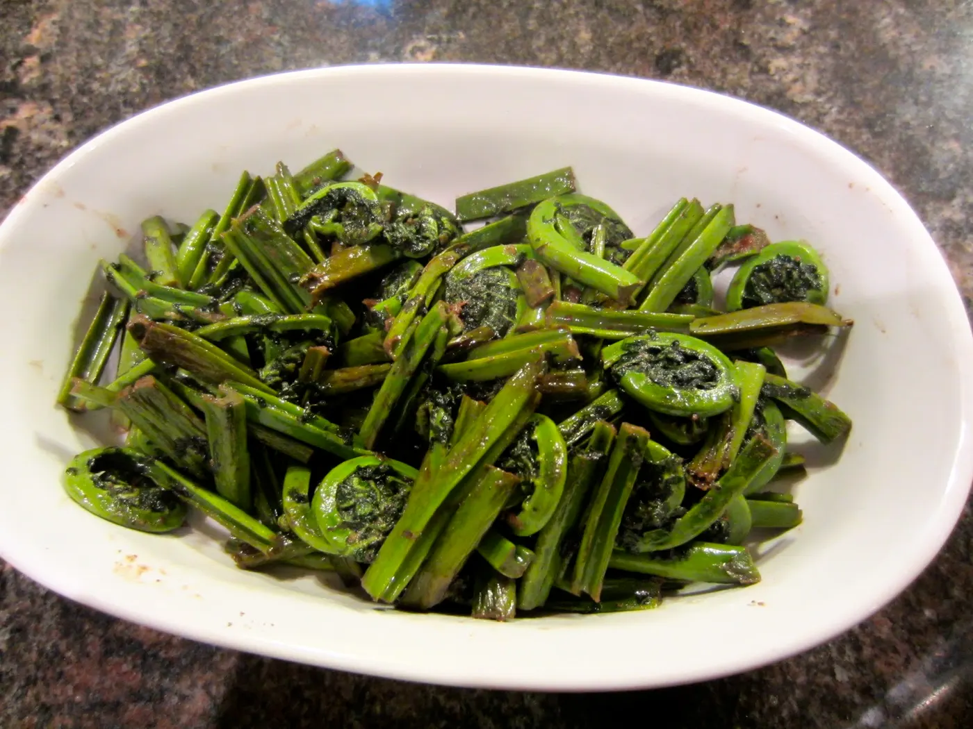 Fiddlehead Fern - Neuro, Niuro (नीयूरो)