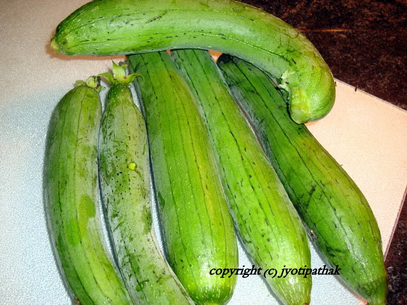 Luffa Gourd - Gheeraula (घीरौला, पाटे घीरौला)