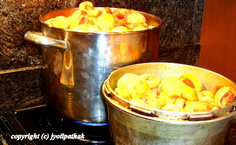 ... cover the pot and bring it to a simmer on a low heat for 10-20 minutes. Stir occasionally to make sure nothing is sticking at the bottom of the pot...