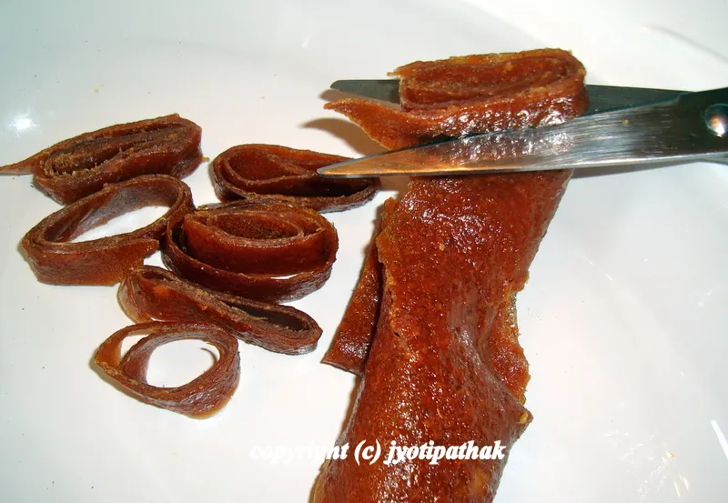 ... delicious, sweet, natural fruit snacks without any preservatives ...