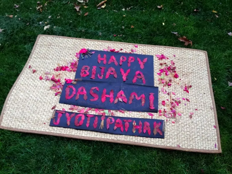 The above greetings are made by Jyoti by using the Burning Bush leaves (the prized Fall foliage).