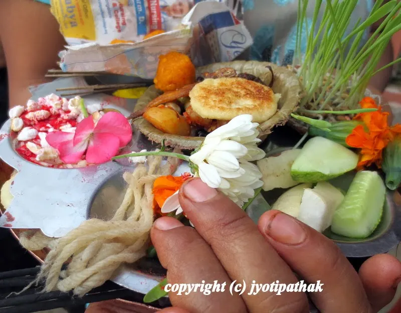 Picture above and bottom - the most auspicious and joyous time of the year - taking offering to temple