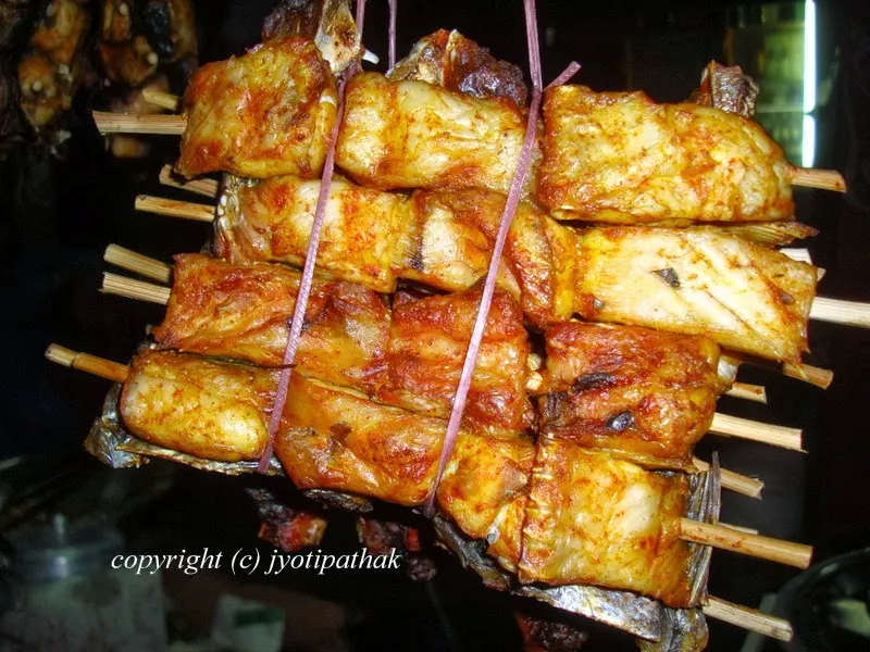 Tomato Pickle with Sukuti Fish - (गोलभेडा को अचारमा माछा को सुकुटी हालेको)