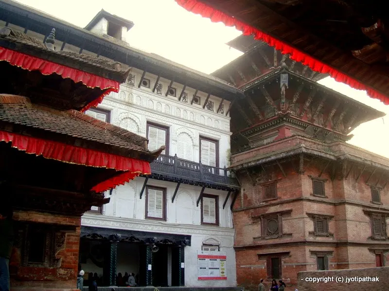 Nepal earthquake reduces World Heritage sites to rubble - Source